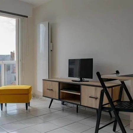 Studio 4 Personnes Studio Plein Sud Avec Balcon Quartier Arago. Les Sables-dʼOlonne